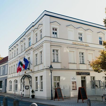 Hotel & Restaurant "Deutscher Kaiser" Перлеберг Екстериор снимка