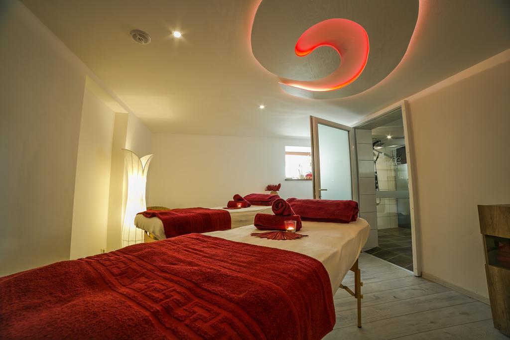 Hotel & Restaurant "Deutscher Kaiser" Перлеберг Екстериор снимка