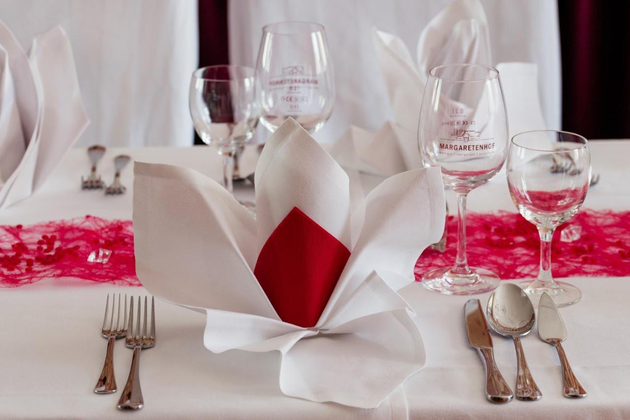 Hotel & Restaurant "Deutscher Kaiser" Перлеберг Екстериор снимка