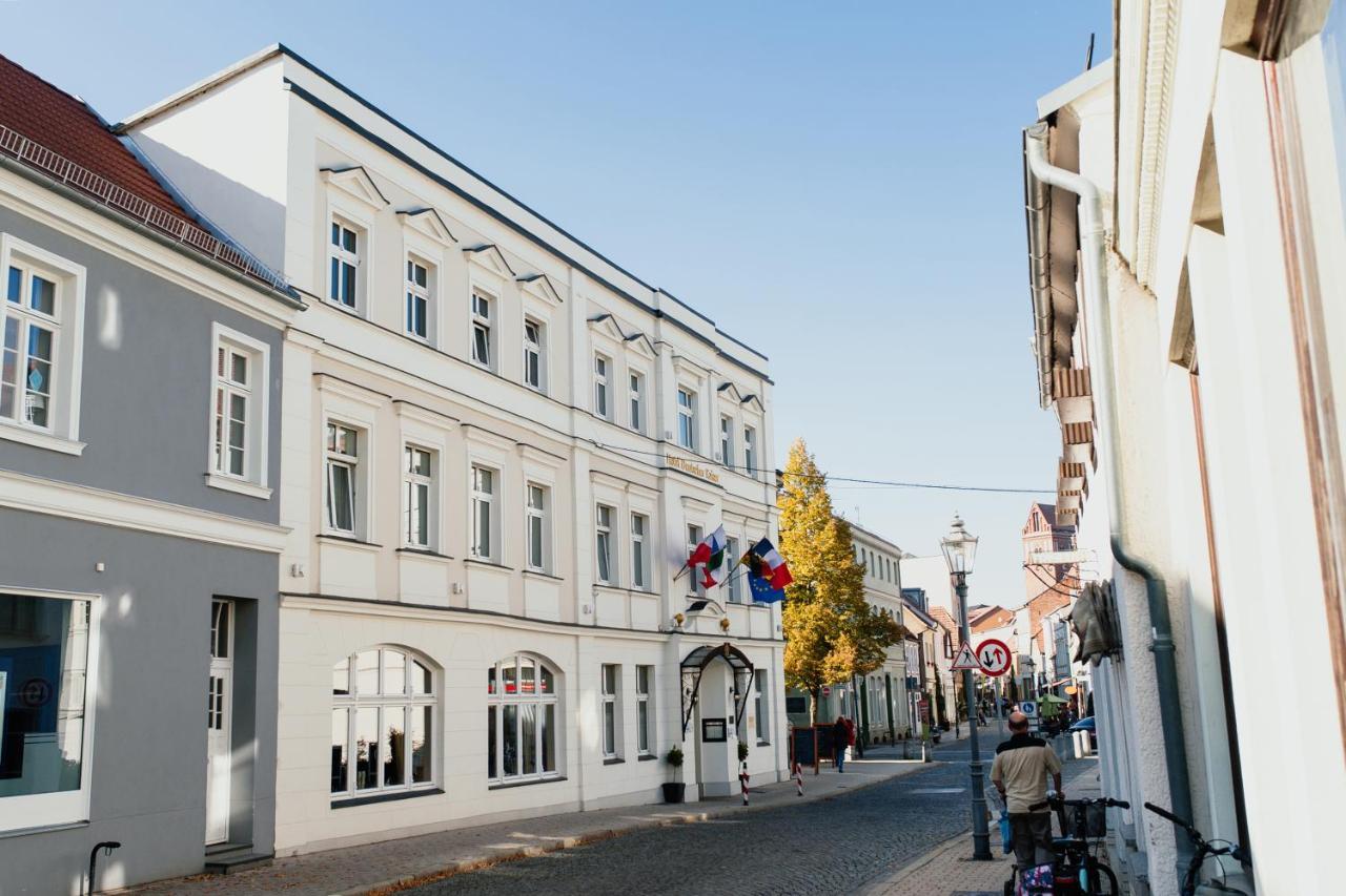 Hotel & Restaurant "Deutscher Kaiser" Перлеберг Екстериор снимка