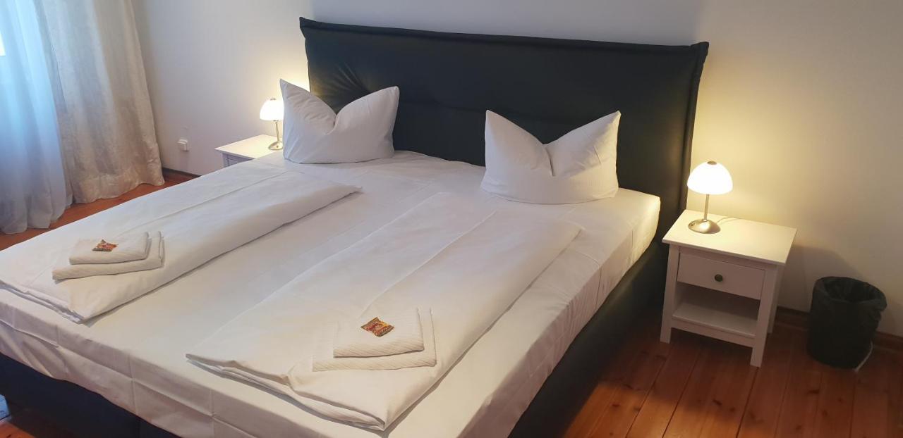 Hotel & Restaurant "Deutscher Kaiser" Перлеберг Екстериор снимка